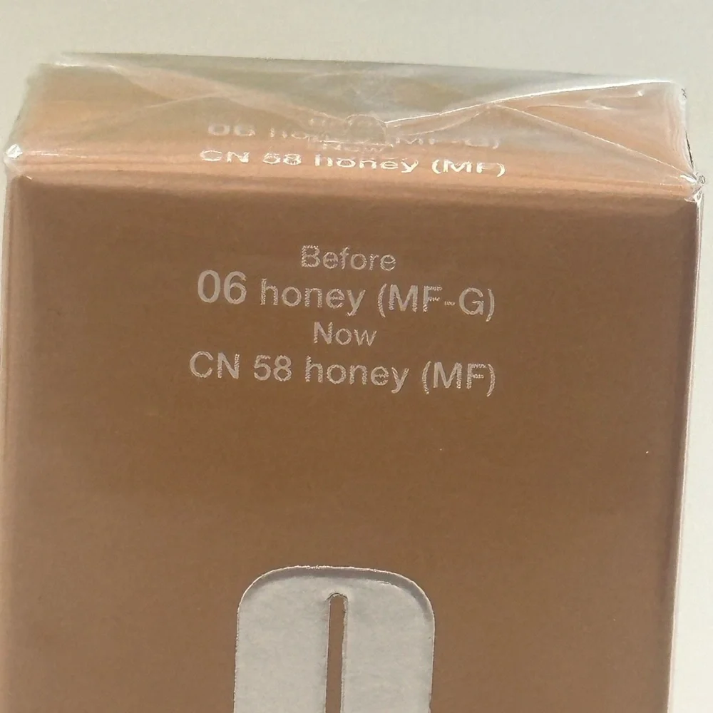 🆕 CLINIQUE Even Better Makeup Broad Spectrum SPF 15 - CN 58 HONEY - SEALED